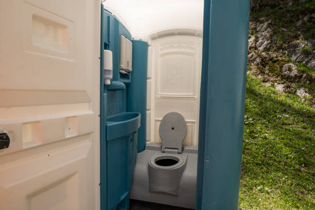 Portable Toilet Options We Offer in Newcomerstown, OH